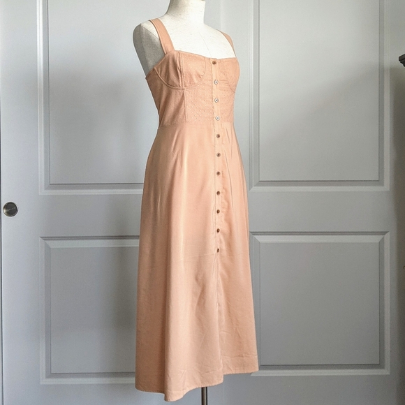 WeWoreWhat Dress Midi Sweetheart Neckline Swiss Dot Button Front Maple L NWT - Picture 4 of 16